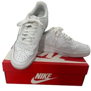 Nike Court Vision Low Sneaker